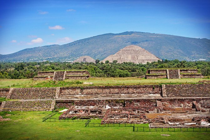 Teotihuacan & Basilica Guadalupe Tour with lunch - Shopping along the way: handicrafts, workshops, and the time trade-off