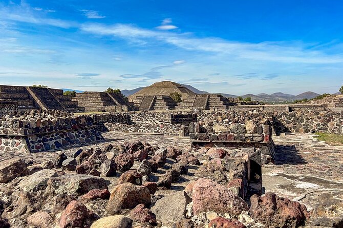 Teotihuacan, Guadalupe Shrine & Tlatelolco Day Tour with Lunch - Stop 1: Tlatelolco Ruins and the Plaza of the Three Cultures