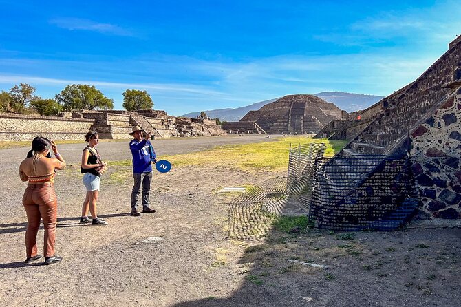 Teotihuacan, Guadalupe Shrine & Tlatelolco Day Tour with Lunch - El Quetzal Artesanias: Obsidian Craft and the Tequila Tasting