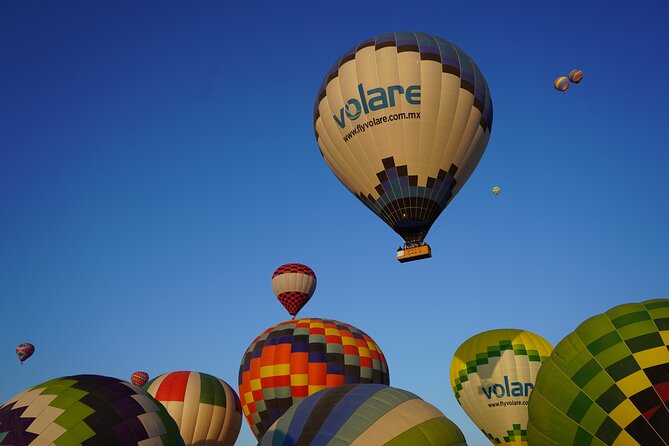 Teotihuacan Hot Air Balloon Flight from Mexico City / Volare - Flying over the Teotihuacan Valley: what you might see from above
