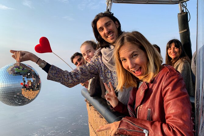 Teotihuacan Hot Air Balloon Flight from Mexico City / Volare - Landing, toast, and your breakfast with mariachi