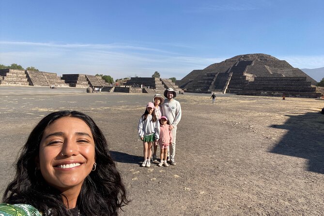 Teotihuacan Pyramids Morning Tour With Me, Angela! - Entering Teotihuacan with Angela: a morning guided like a story