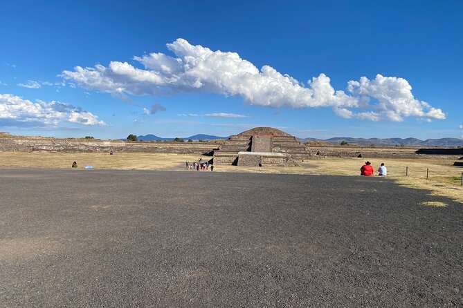 Teotihuacan Pyramids VIP Tour without Commercial Stops - A 6-hour Teotihuacan day trip built around fewer distractions