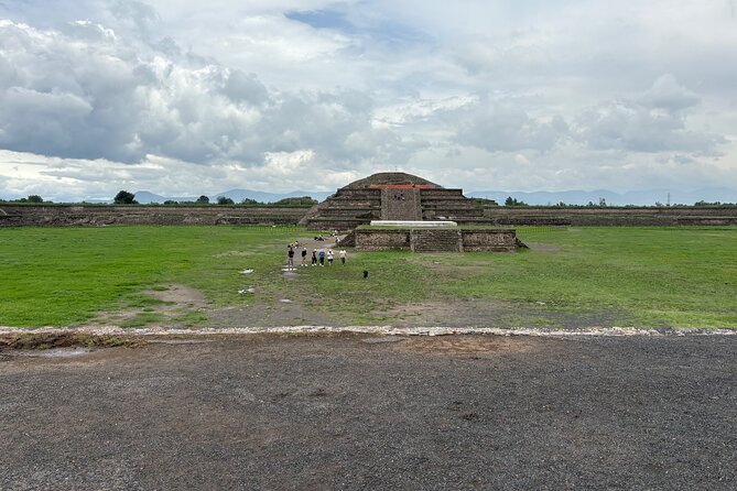 Teotihuacan Pyramids VIP Tour without Commercial Stops - Pacing, free time, and the reality of climbing and heat