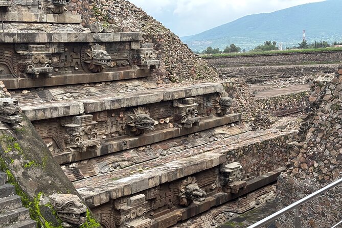 Teotihuacan without obligatory stops. No shops or restaurants. - Guide quality and what to do if you hate long speeches