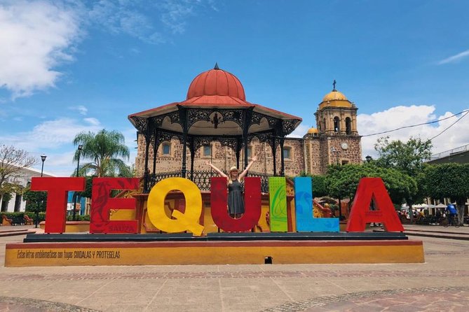 The Fire TOUR - Pyramids, Volcanoes, Agaves & Tequila - Plaza Principal Tequila Jalisco, colonial streets and real shopping time