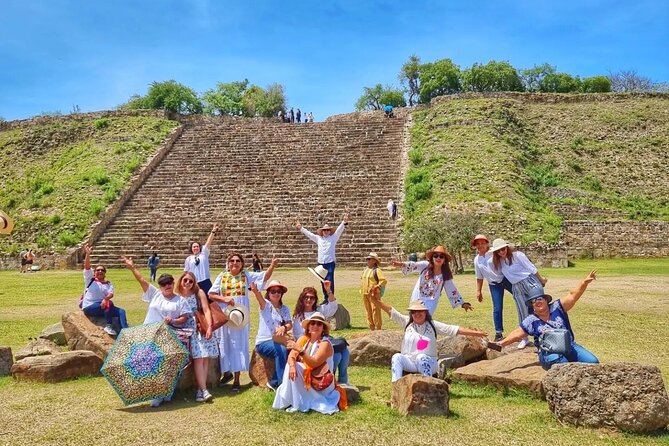 Tour Monte Albán, Hierve el agua, Teotitlán Del Valle and Mezcal - Mezcal at El Rey de Matatlan: tasting, rules, and what to expect