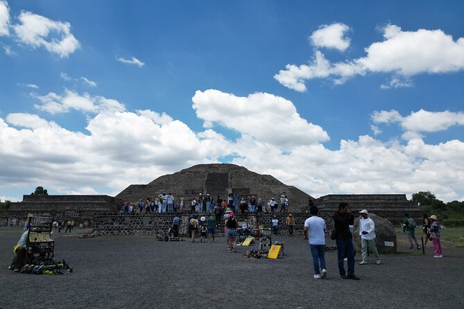Tour to Teotihuacan with visit to ancient caves and CDMX transportation - Transportation and Drivers: Comfort, Safety, and a Smooth Push Through Traffic