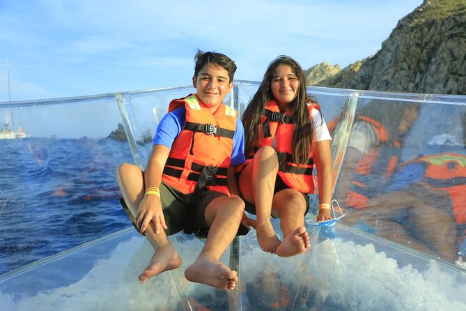 Tours in Cabo, Paseo al Arco and Fin de la Tierra in the only Clear Boat - Staff, Service, and the Small Group Factor