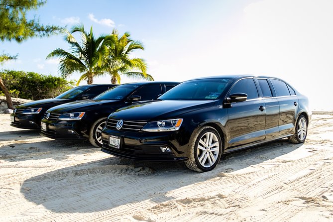 Transfers in Luxury Sedan from Cancun Airport - The Luxury Sedan Setup: Wi-Fi, Drinks, Towels, and Comfort