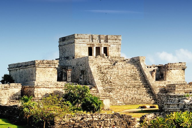 Tulum & Coba with Cenote, Cave Exploration, Lunch & Tastings - Stop 3: Cenote Nohoch Nah Chich cave swim, lockers, and life vests