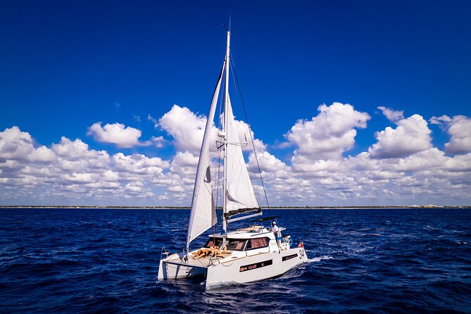 Tulum: Luxury Sail & Snorkel - All Inclusive 34' Catamaran - From Puerto Aventuras Marina to the Sheltered Snorkel Spot