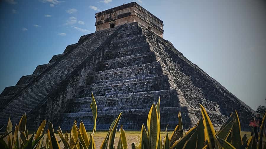 Valladolid: Chichen Itza + 2 Cenotes with Shared Transportation - Chichén Itzá in the first wave: 2.5 hours at the Kukulkan Pyramid