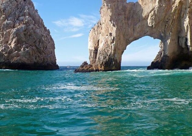 Whale Watching in Cabo San Lucas: Sightseeing Cruise and Shopping - Key things I’d book this for
