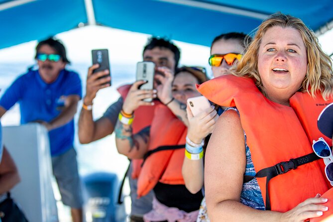 Whale Watching in Cabo San Lucas: Sightseeing Cruise and Shopping - Why this Cabo whale watching combo works better than doing it in pieces