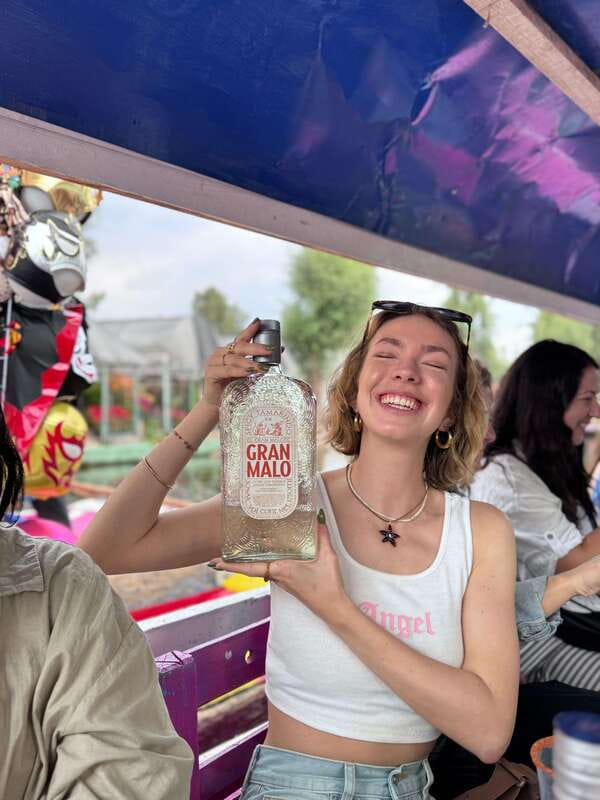 Xochimilco: Tequila tasting (unlimited) and cultural party on a boat - Karaoke, music, and the social engine on a trajinera